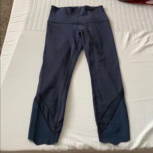 Lululemon scallop hem wunder under